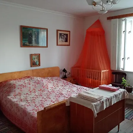 Hétvégi ház Vinyl House *